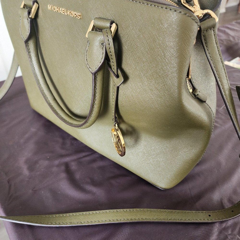 Michael Kors Jet Set Travel Shoulder Bag - Olive Green